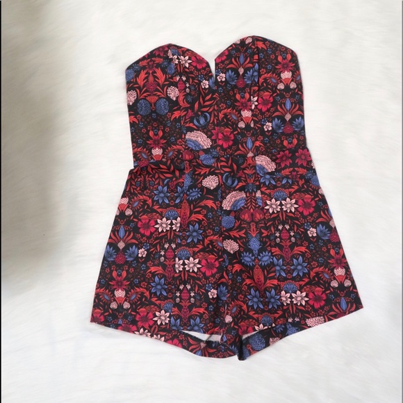 Floral Romper - Picture 2 of 6